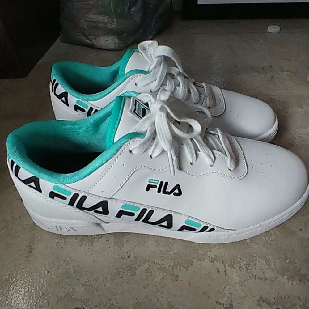 Brand new womens Fila's shoes